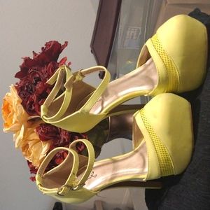 Ladies platform heels